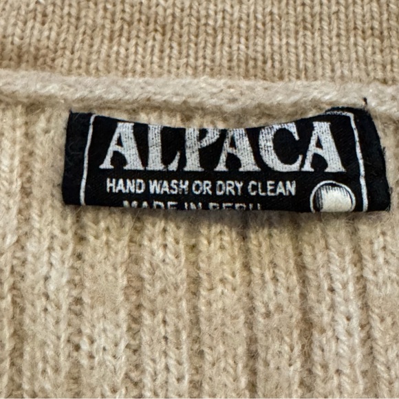 Alpaca‎ Beige Made in Peru Knit Vest size S - Picture 2 of 3